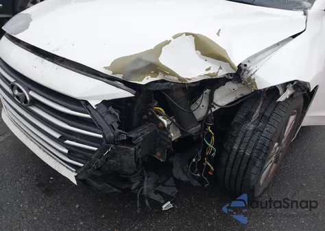 2017 Hyundai Elantra Se z USA, uszkodzony, nr VIN 5NPD84LF3HH212438